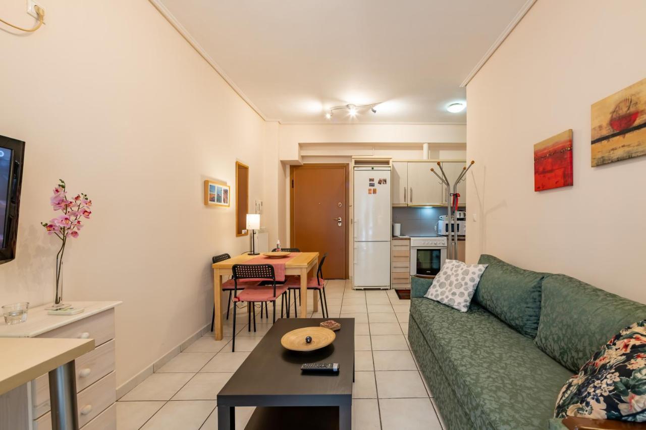 Flat In Excellent Location With Private Parking Apartment Athena Bagian luar foto