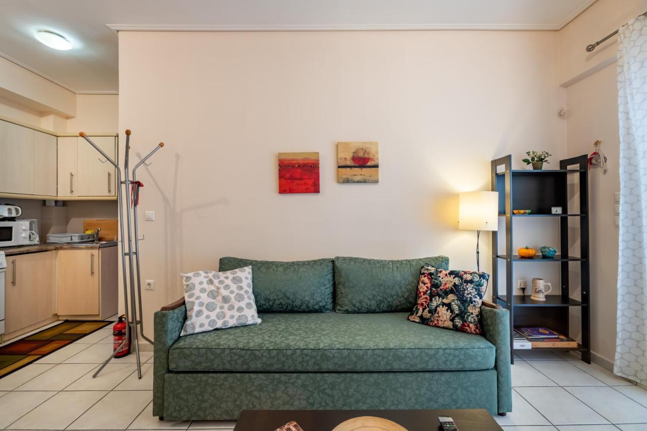 Flat In Excellent Location With Private Parking Apartment Athena Bagian luar foto