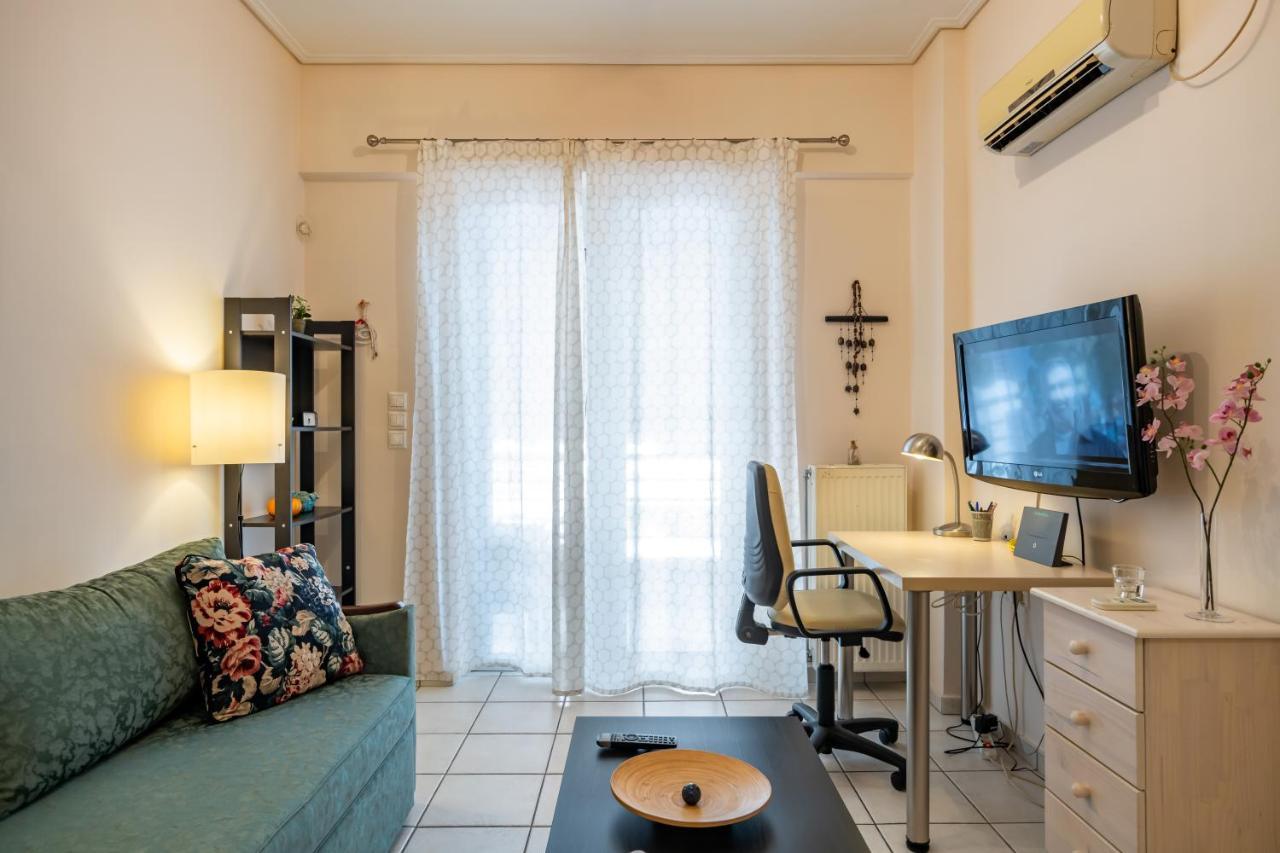 Flat In Excellent Location With Private Parking Apartment Athena Bagian luar foto